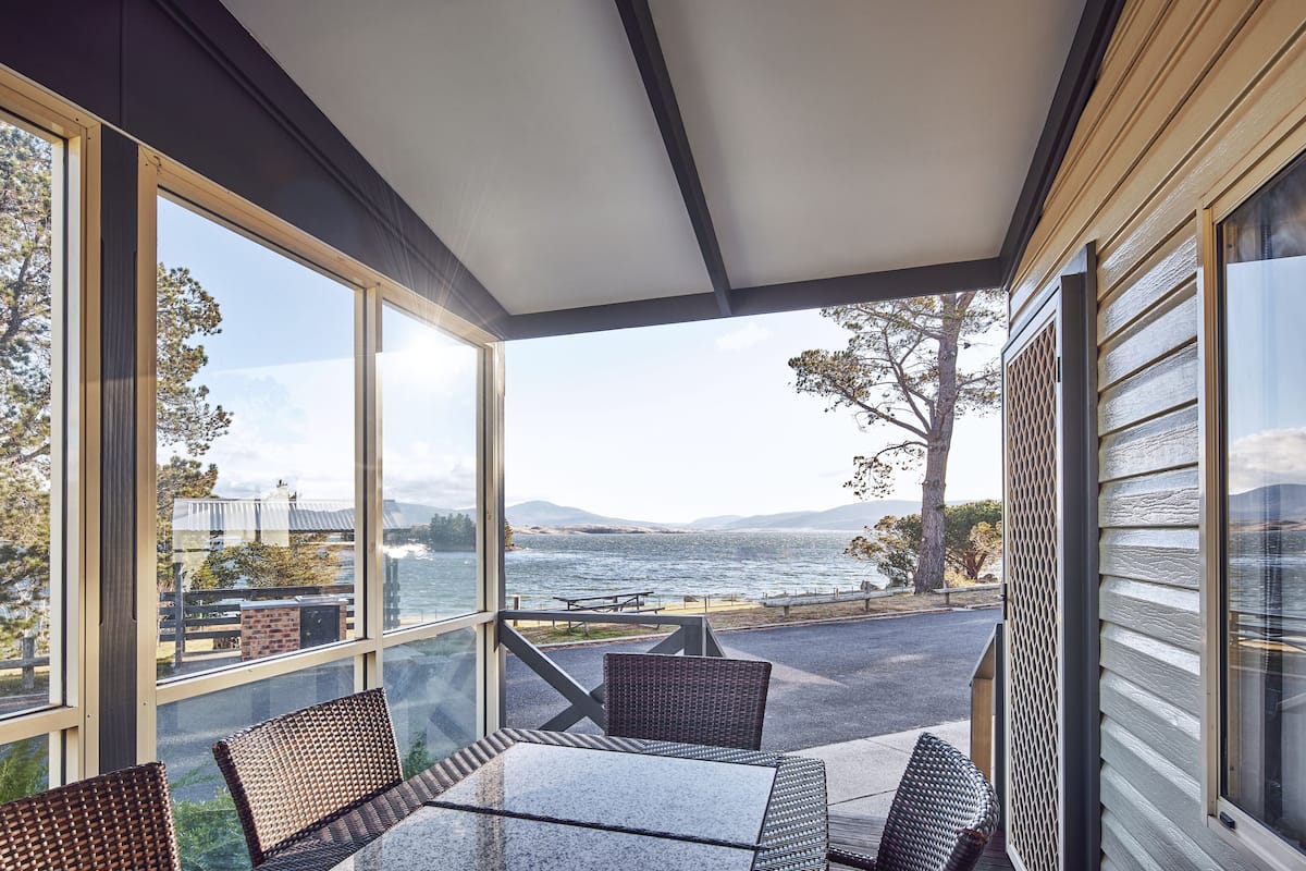 Standaard villa, 2 slaapkamers (Lake View Villa) | Terras