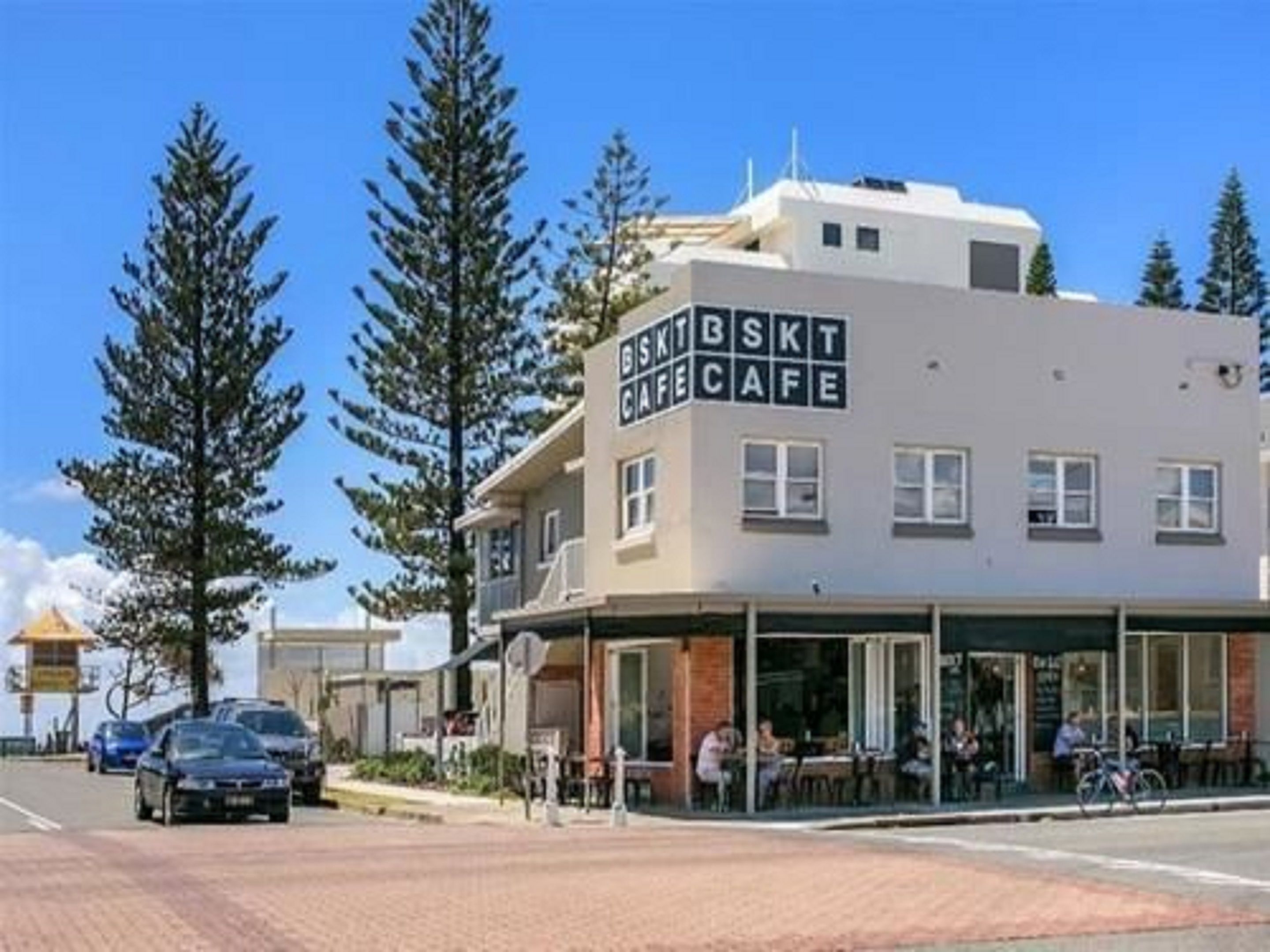 Beaches on Wave Street — image 23