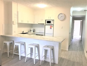 Appartamento Standard, 3 camere da letto, cucina | Pasti in camera
