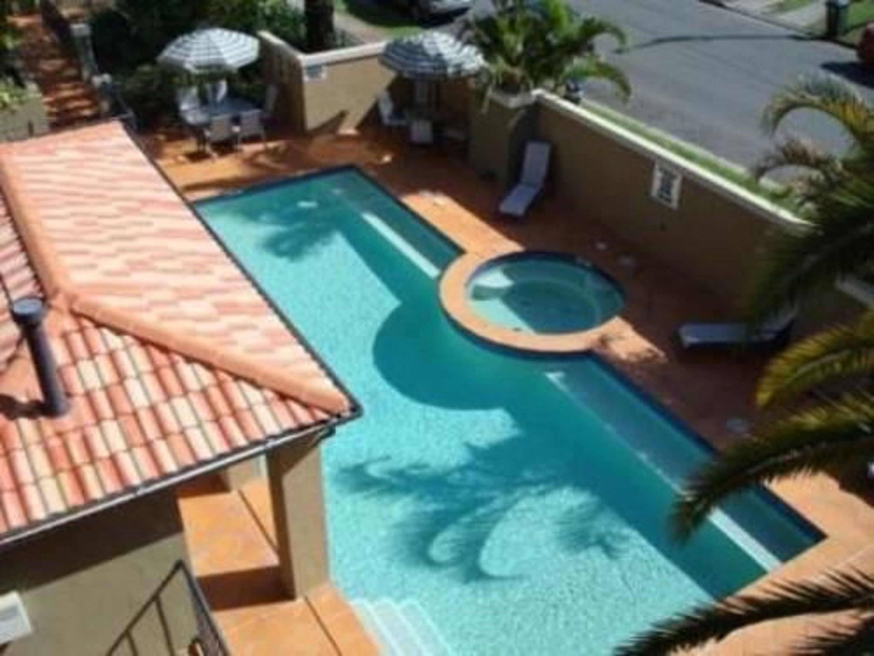 Beaches on Wave Street — image 26