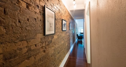 Hampton Court Apartments