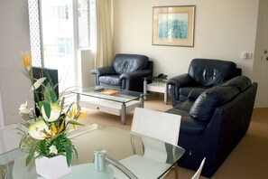 Iron/ironing board, rollaway beds, free WiFi, bed sheets