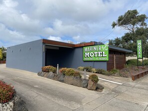 Exterior - Mariner Motel (Portland)