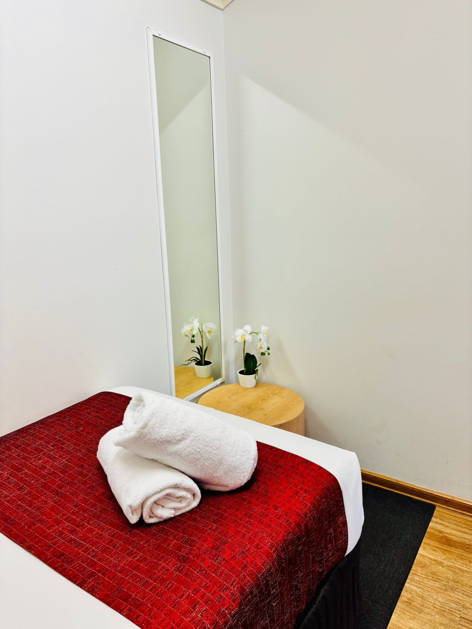 Queen Single Kitchnette