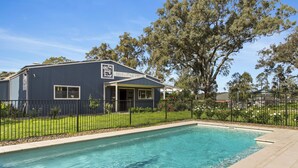 Pool - Emmas Cottage Vineyard (Lovedale)