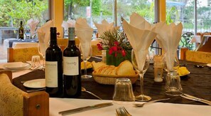 Dining - Ferndale (Lower Portland)