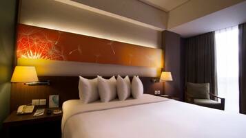 Premium bedding, in-room safe, individually furnished, laptop workspace