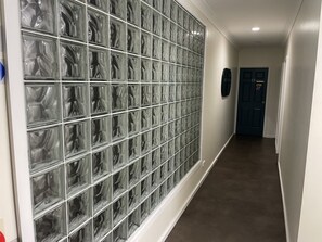 Hallway - Lakeview Motor Inn (Belmont South)