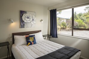 Bed sheets - U Studios Masterton, SureStay Collection by BW (Masterton)