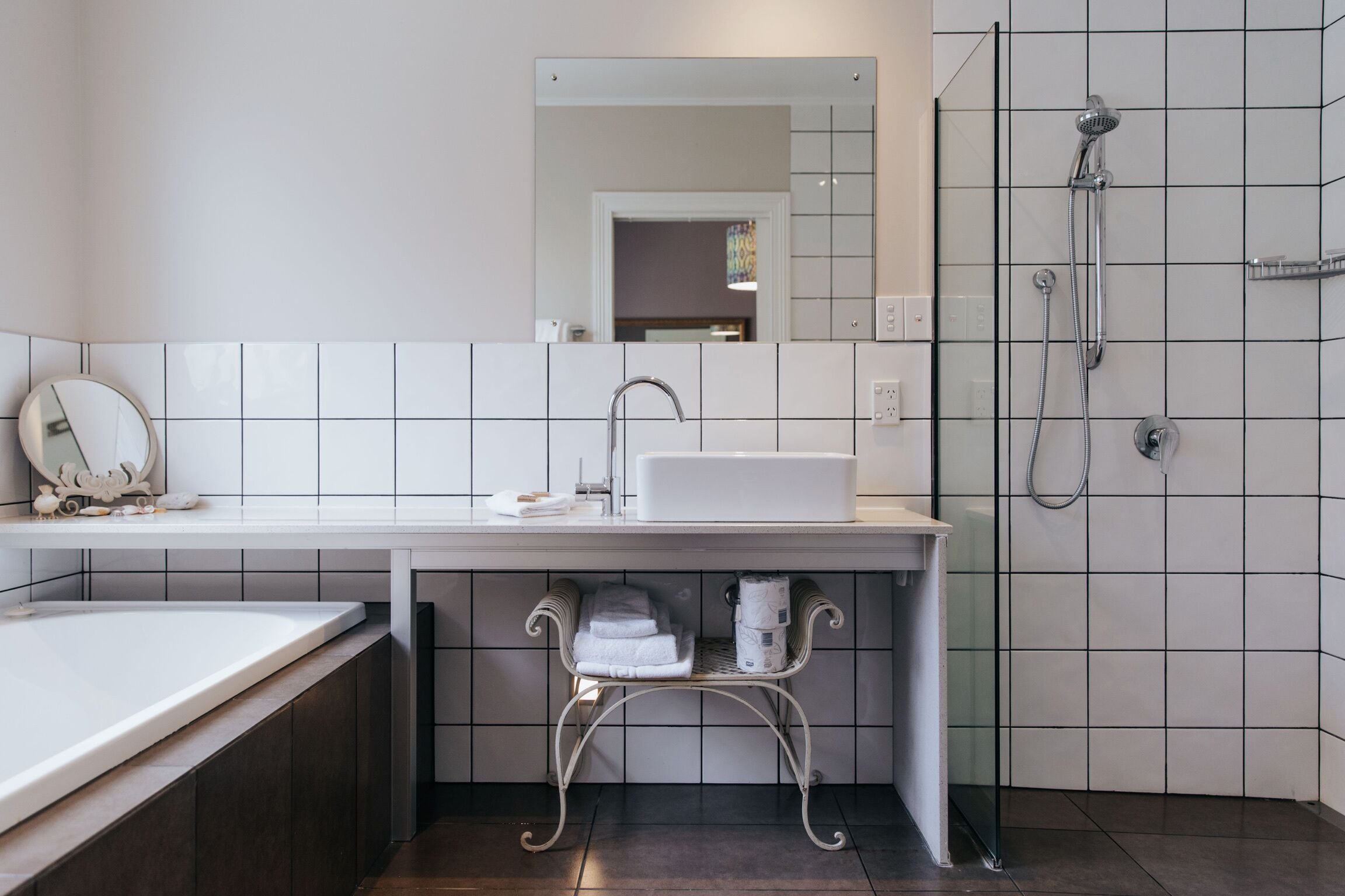 Rom – standard, ikke-røyk, balkong | Bad | Dusj, hårføner og håndklær