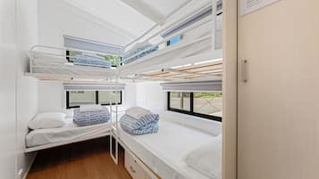 Executive Cabin, 2 Bedrooms, River View | 2 bedrooms, iron/ironing board, free WiFi, bed sheets