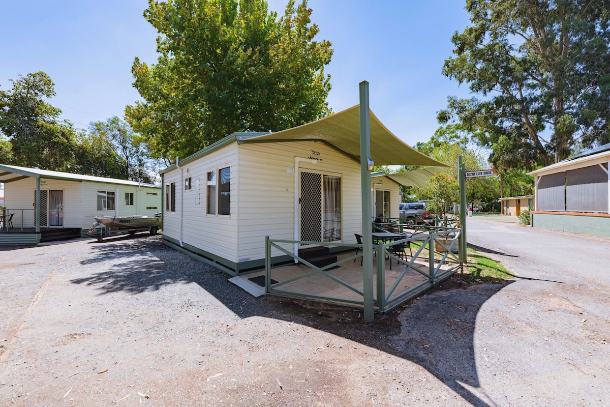 Ensuite Cabin | Terrace/patio