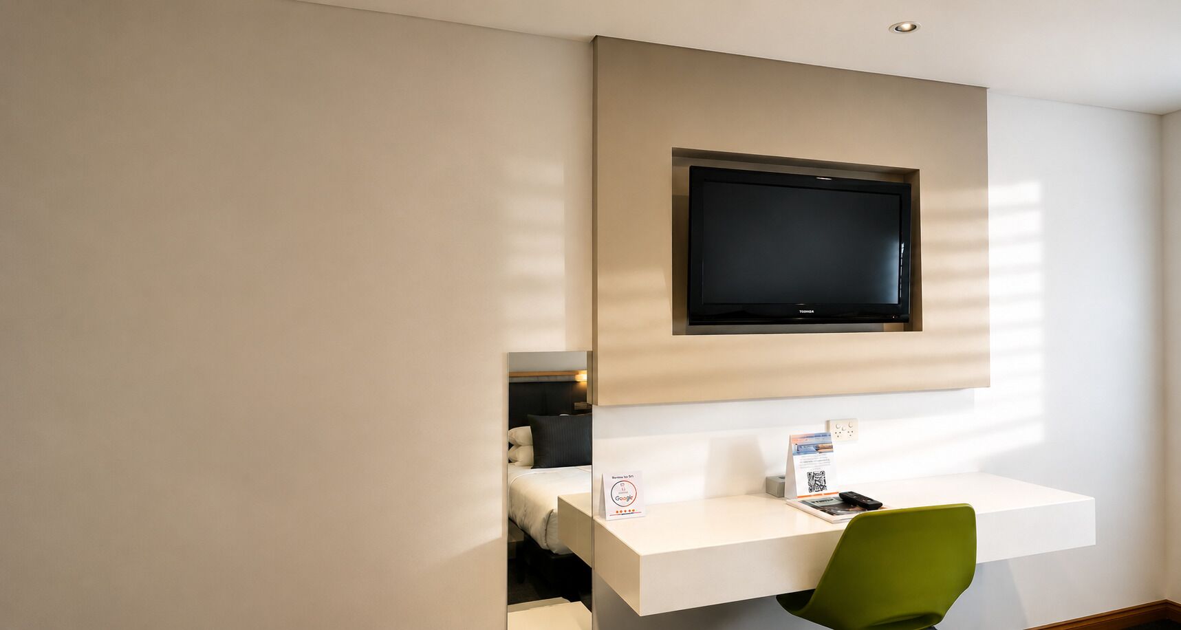 In-room safe, laptop workspace, iron/ironing board, free WiFi