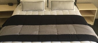 Deco City Motor Lodge