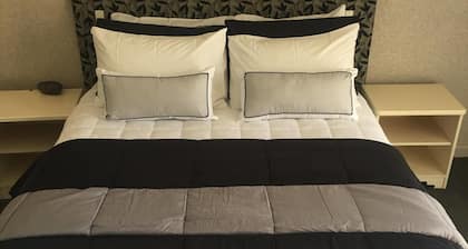 Deco City Motor Lodge