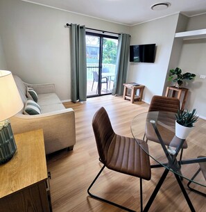 Family Duplex, 2 Bedrooms, Non Smoking, 2 Bathrooms | Living area