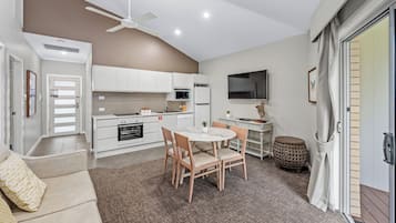 Villa, 2 Bedrooms, Kitchen, Courtyard Area | Private kitchen | Mini-fridge, microwave, coffee/tea maker, electric kettle