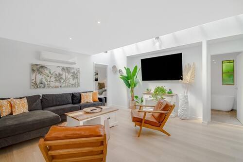 Fig Tree House – 3 Bedroom | Living area