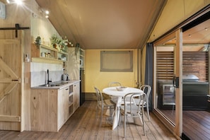 Studio Safari Tent | Private kitchen - Ingenia Holidays Byron Bay (Byron Bay)