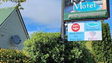 Fachada de la propiedad