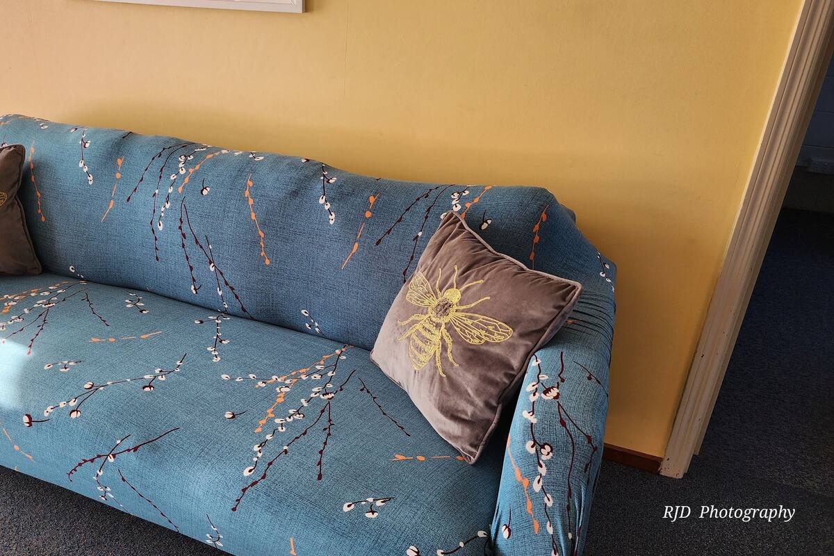 Apartemen Keluarga, 2 kamar tidur | Area keluarga | Smart TV 50-inci dengan saluran TV satelit, TV, dan Netflix