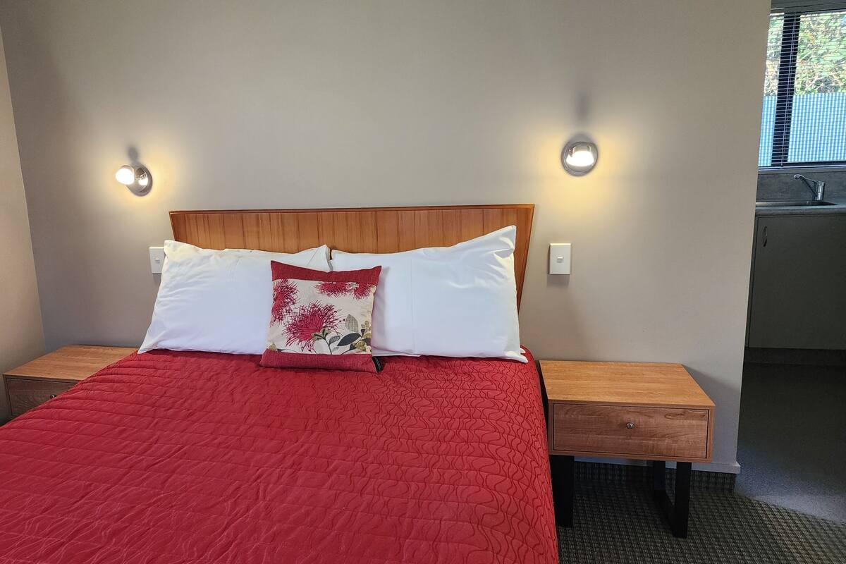 Studio Eksekutif | 1 kamar tidur, kedap suara, setrika/meja setrika, dan Wi-Fi gratis