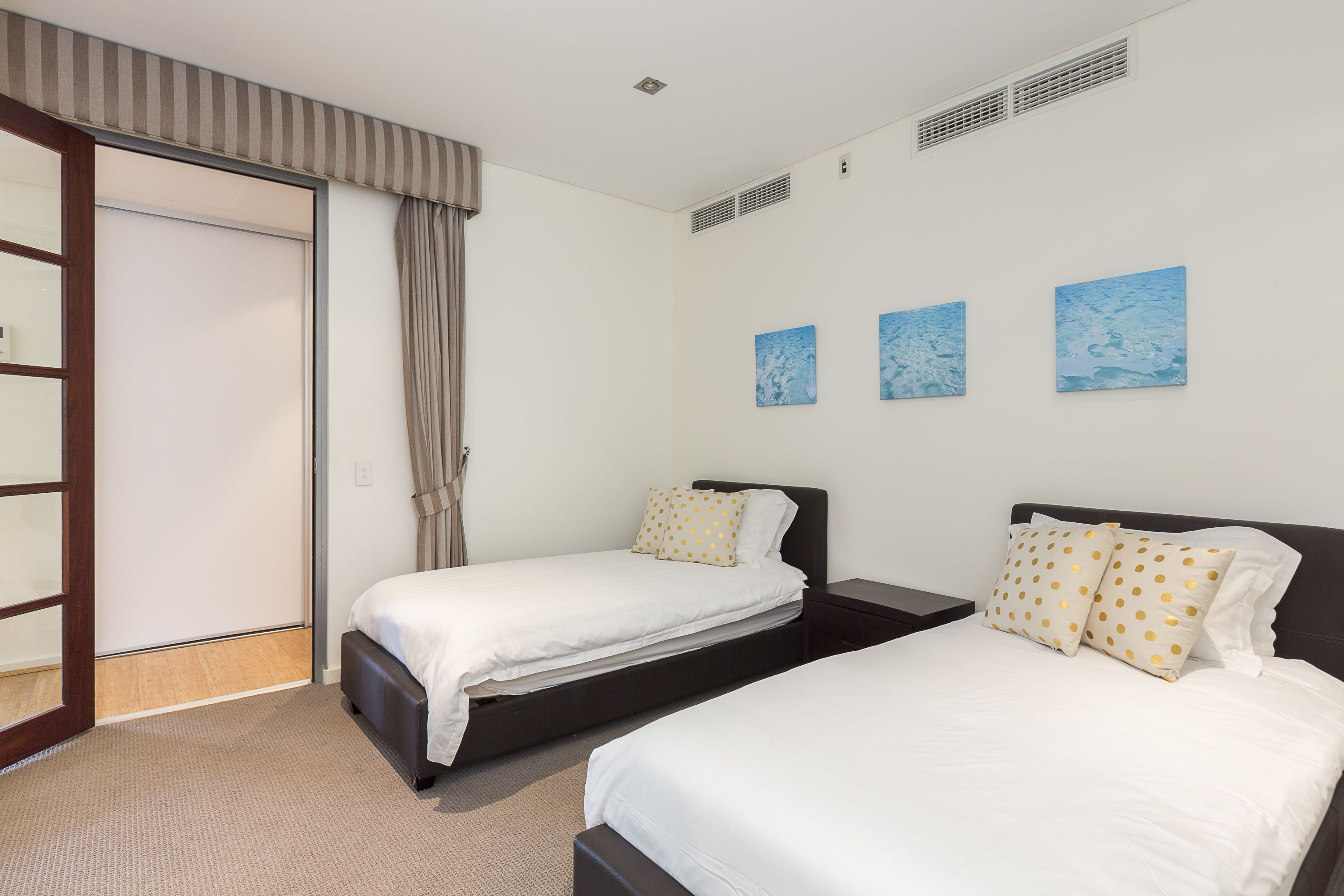 Gallery Serviced Apartments — image 11