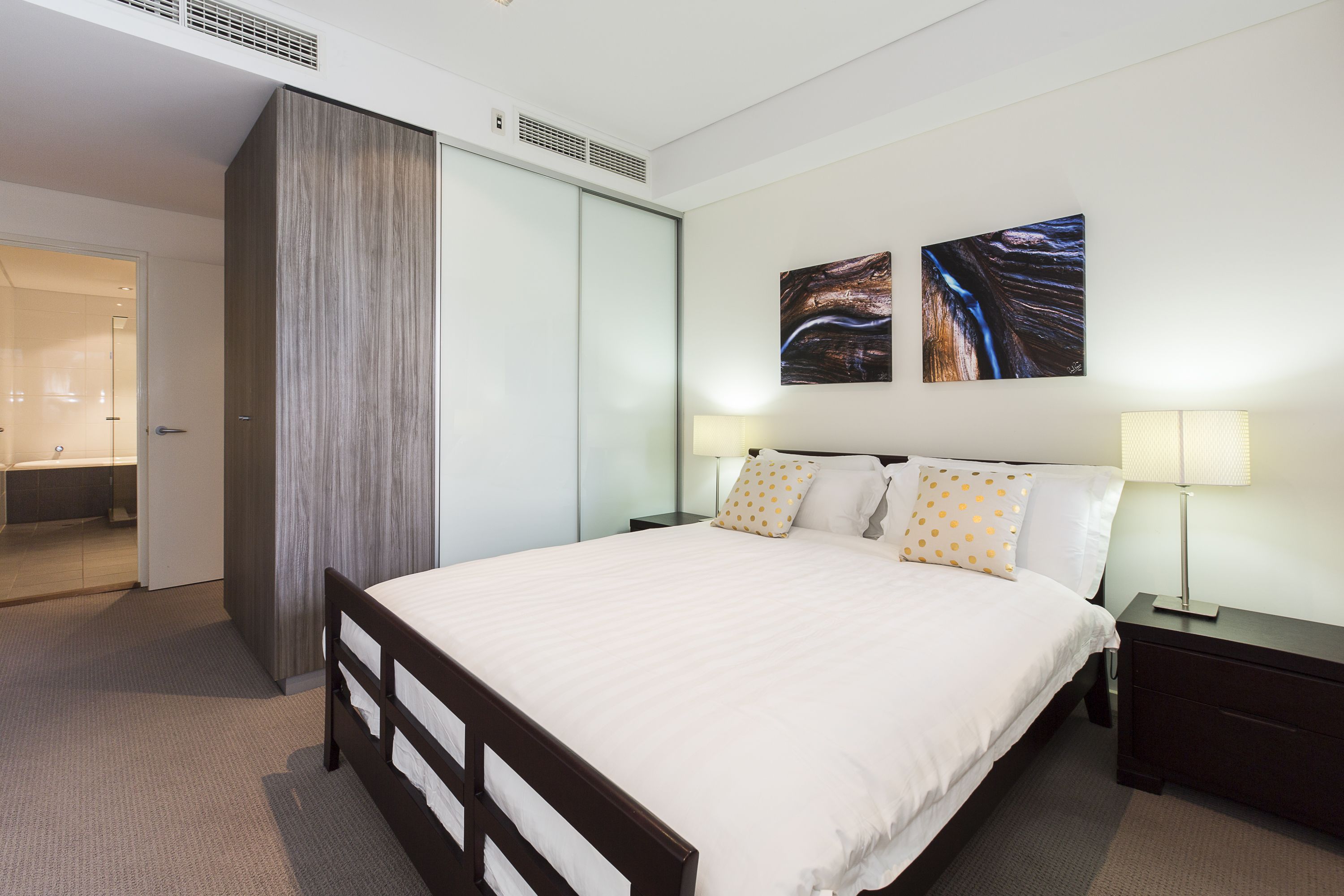 Gallery Serviced Apartments — image 5