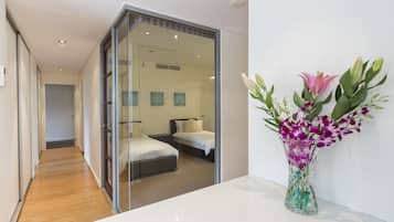 3 bedrooms, premium bedding, desk, blackout curtains
