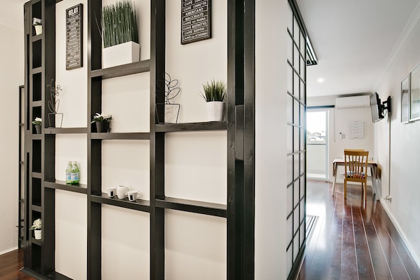 Departamento superior, 1 cama Queen size | Ropa de cama de alta calidad, edredón y camas con pillow-top