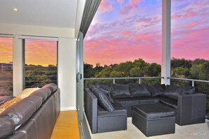 Living area - Loka Santi (Agnes Water)