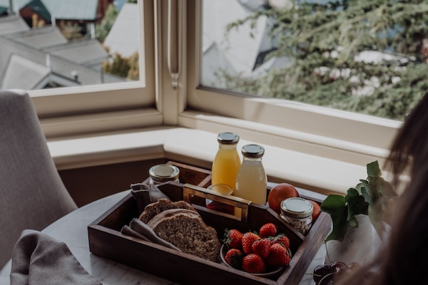 Queen Waterview - Stowell Room