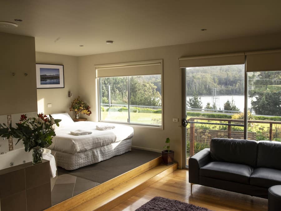 Studio (Spa) | Individually furnished, iron/ironing board, free WiFi, bed sheets