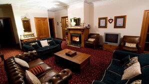 Unclassified image, 4 of 33, button - Ranelagh House (Dubbo)