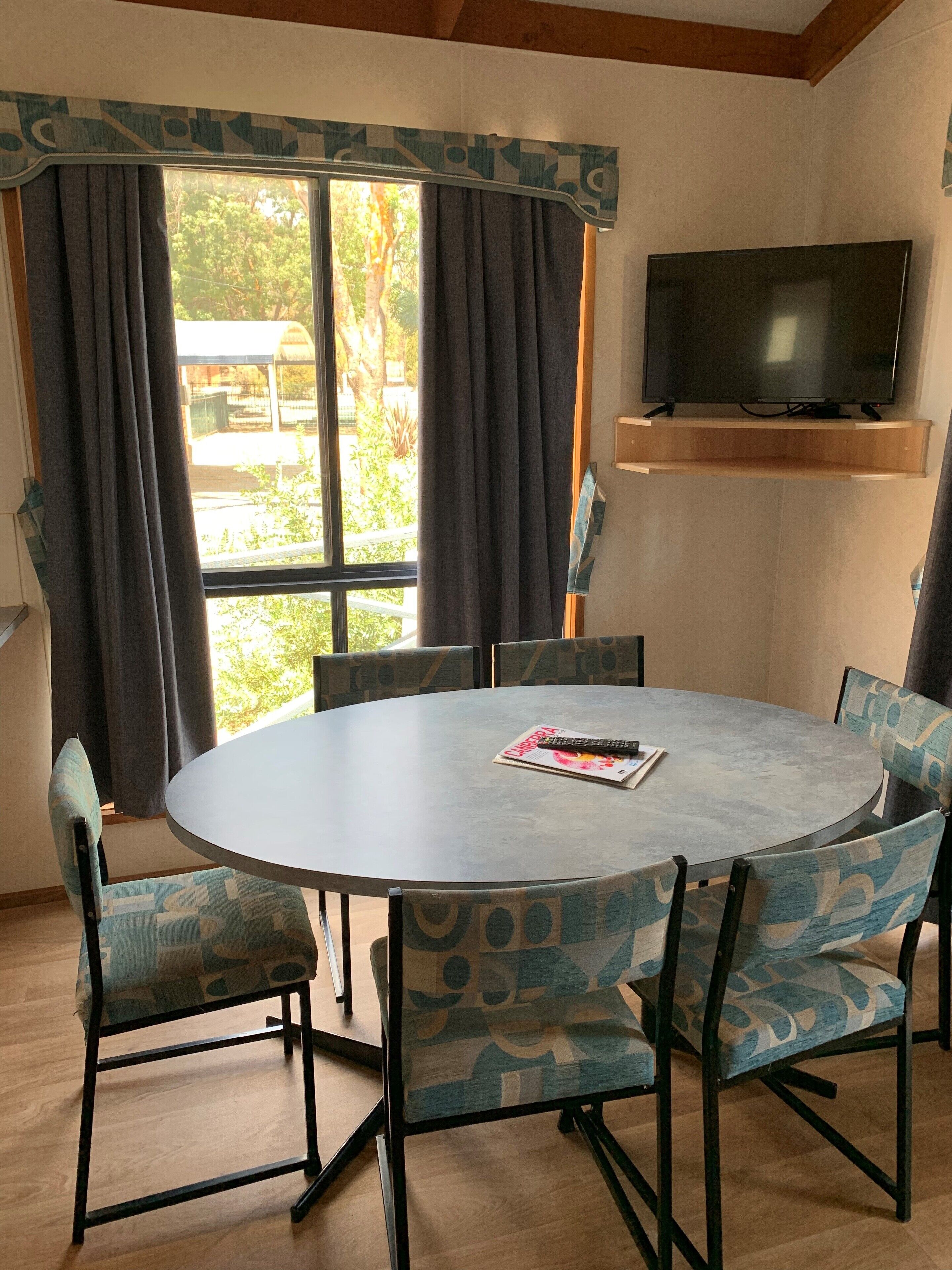 標準套房, 2 間臥室, 陽台, 湖景 (Lake Villa) | 房內用餐區