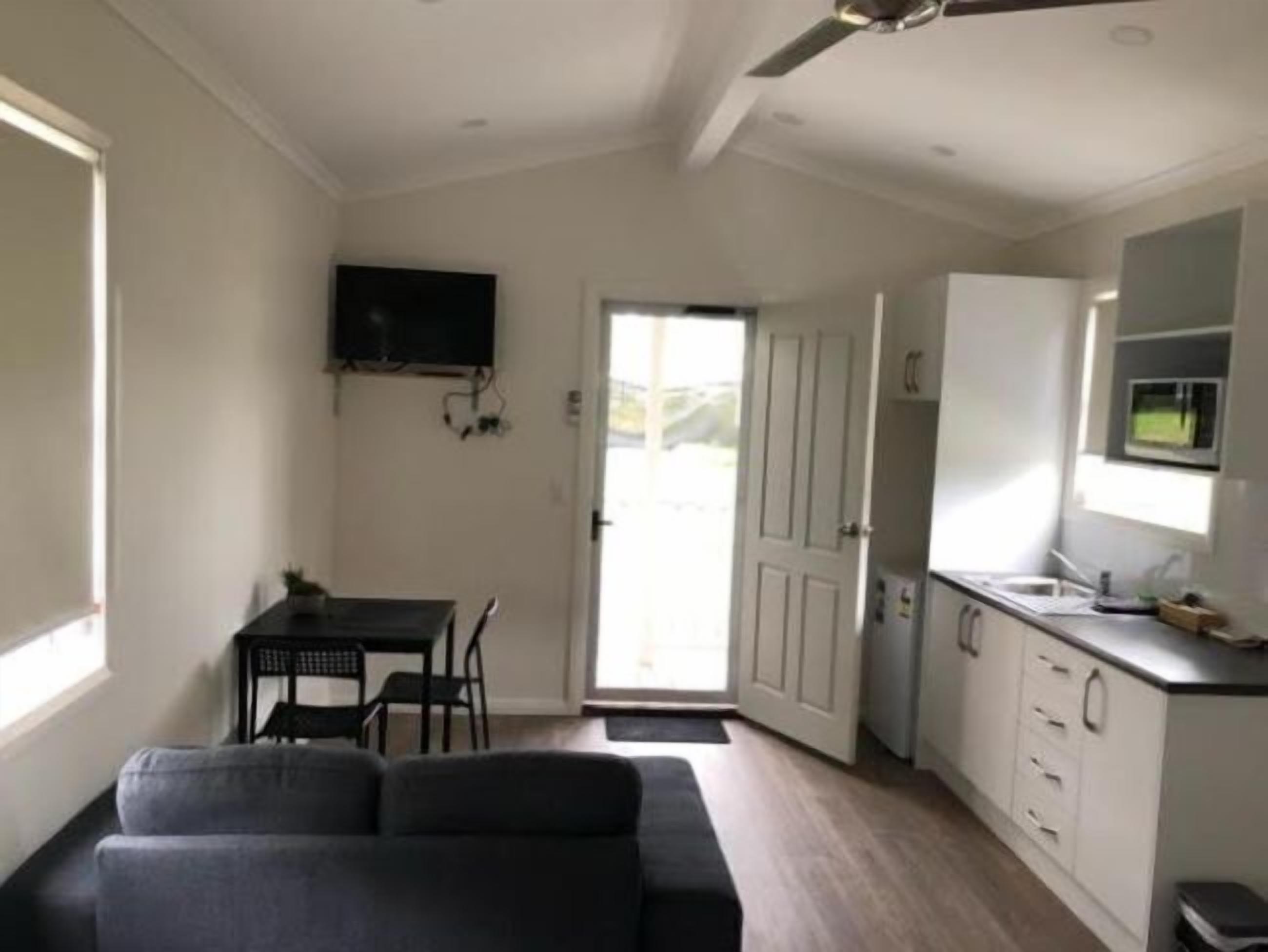 Deluxe kamer, 1 queensize bed | Verduisterende gordijnen, gratis wifi, beddengoed