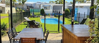 Batemans Bay Holiday Park - Hostel