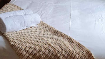 Cabana familiar | 1 dormitori, cortines opaques, wifi gratuïta i roba de llit
