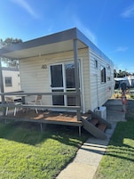 Family Cabin | Blackout drapes, free WiFi, bed sheets