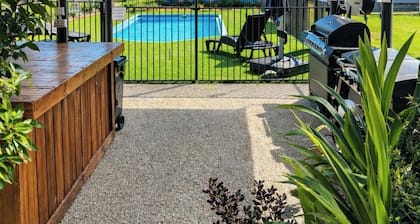 Batemans Bay Holiday Park - Hostel
