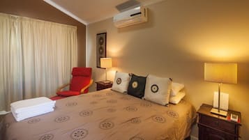 Standard Suite, 1 Bedroom, Non Smoking, Kitchenette (Ensuite Studio) | Iron/ironing board, free WiFi, bed sheets