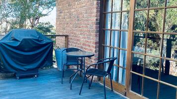 Studio (Three) | Teras/patio