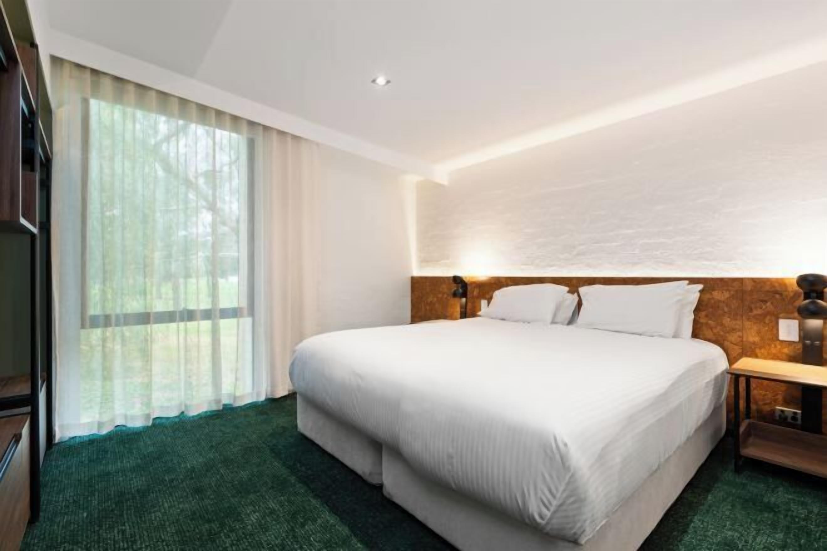 Bureau, rideaux occultants, fer et planche à repasser, Wi-Fi gratuit