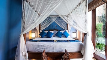 Deluxe Villa, 3 Bedrooms, Garden View, Poolside (TT Villa) | Minibar, in-room safe, individually decorated, individually furnished