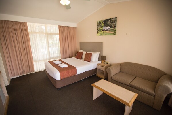 Standard Room, Non Smoking (Queen Double) | Iron/ironing board, free WiFi, bed sheets