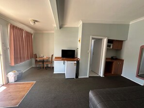 Standard Room, Non Smoking (Queen Double)