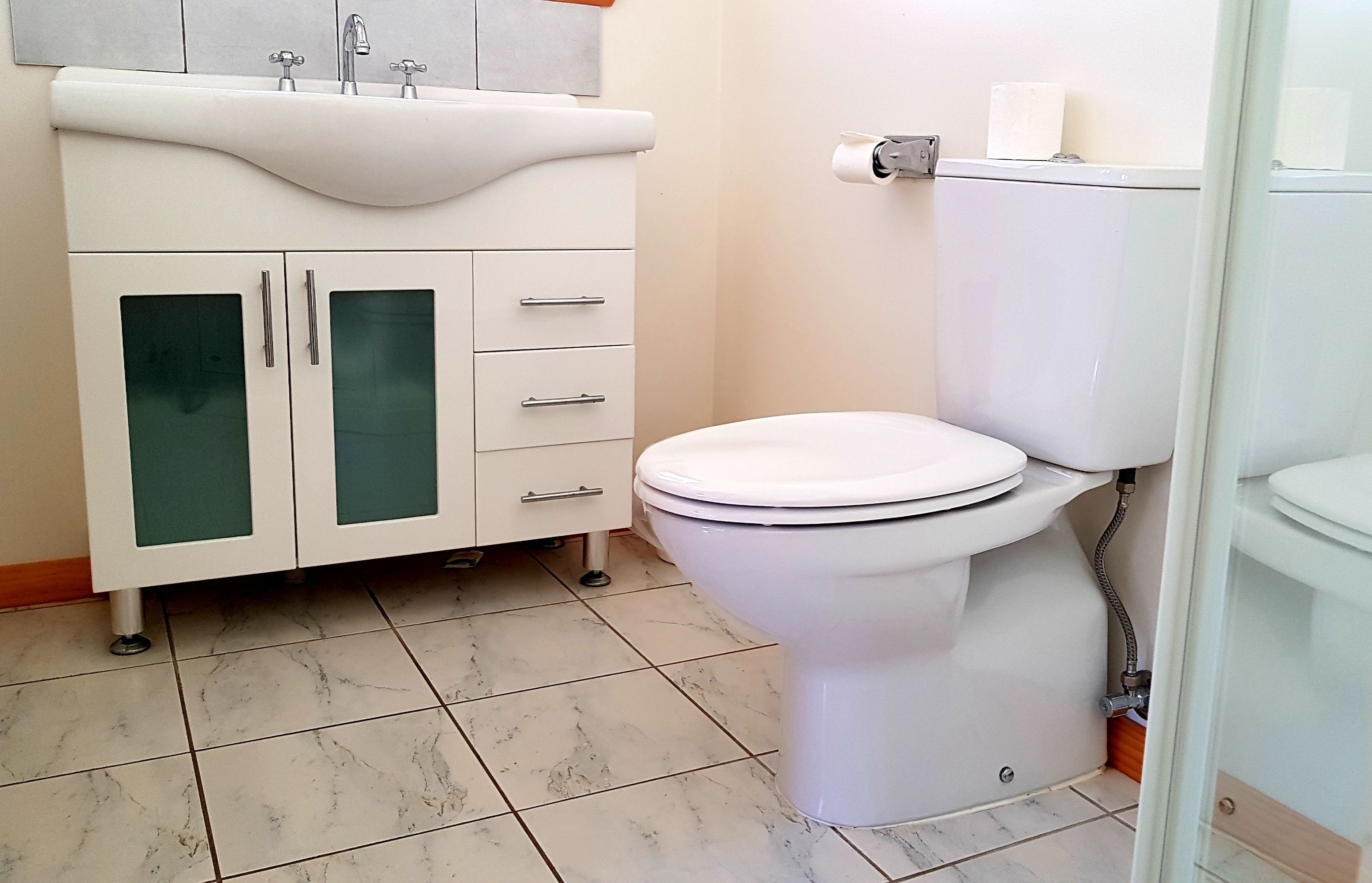 Four Seasons Waterfront Villas — image 9