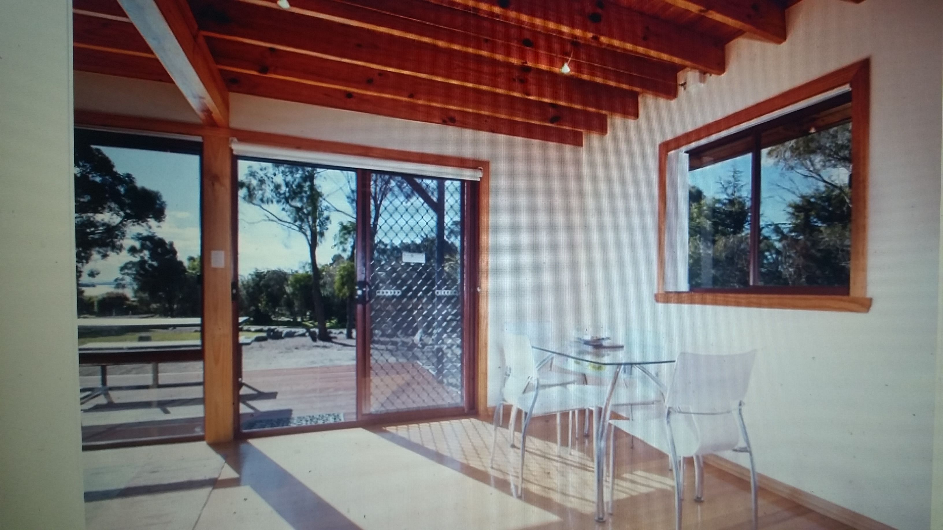 Four Seasons Waterfront Villas — image 7