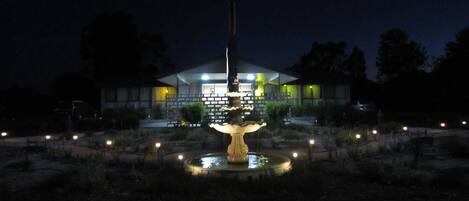 Façade de l’hébergement - soirée/nuit