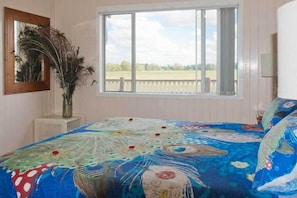 Standard Suite, Multiple Bedrooms, Non Smoking, Kitchen (Queenslander) | Iron/ironing board, free WiFi